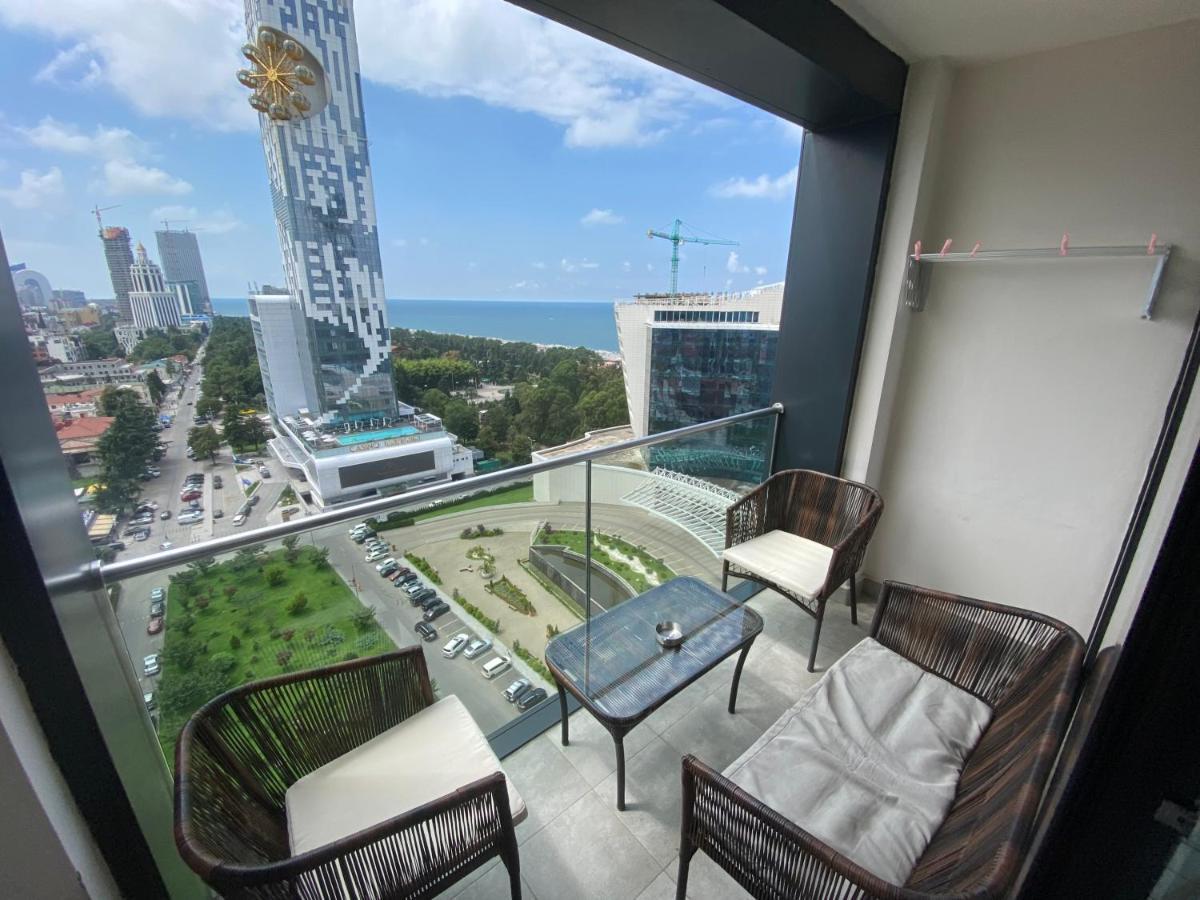 Apartment In Porta Batumi Tower Buitenkant foto