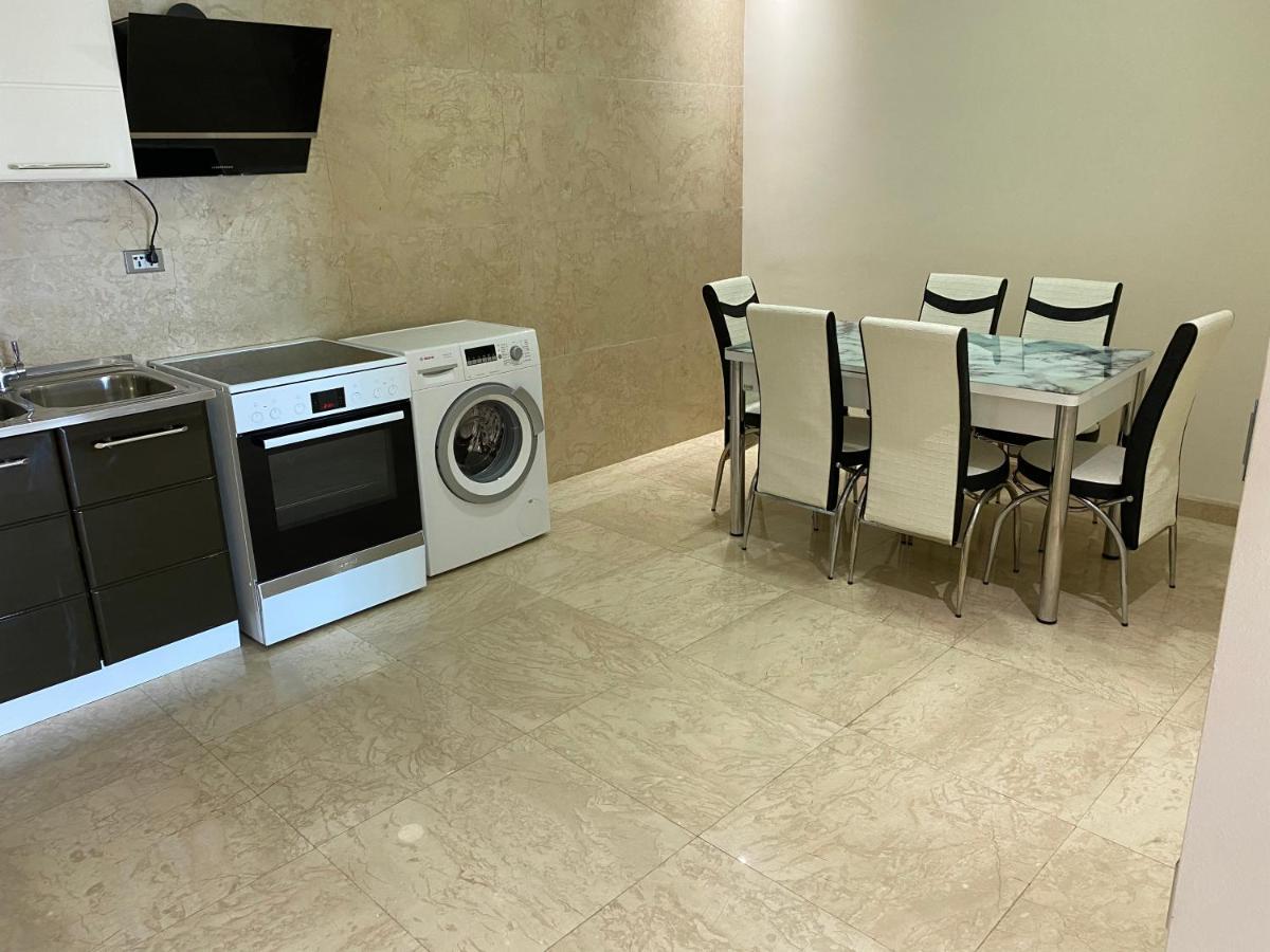 Apartment In Porta Batumi Tower Buitenkant foto