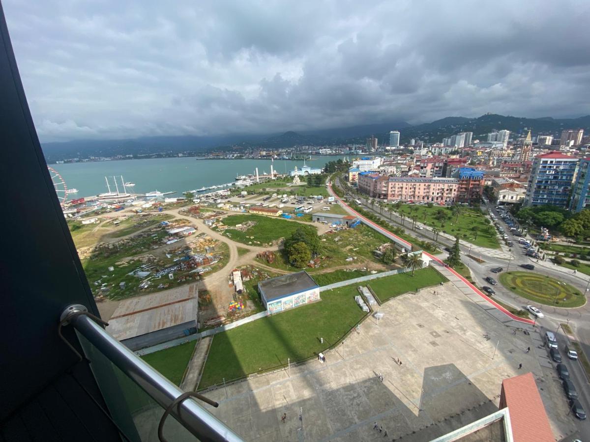 Apartment In Porta Batumi Tower Buitenkant foto